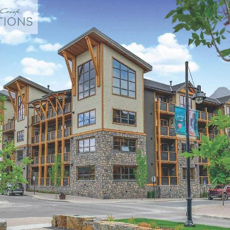 White Spruce Lodge By Spring Creek Vacations キャンモア エクステリア 写真