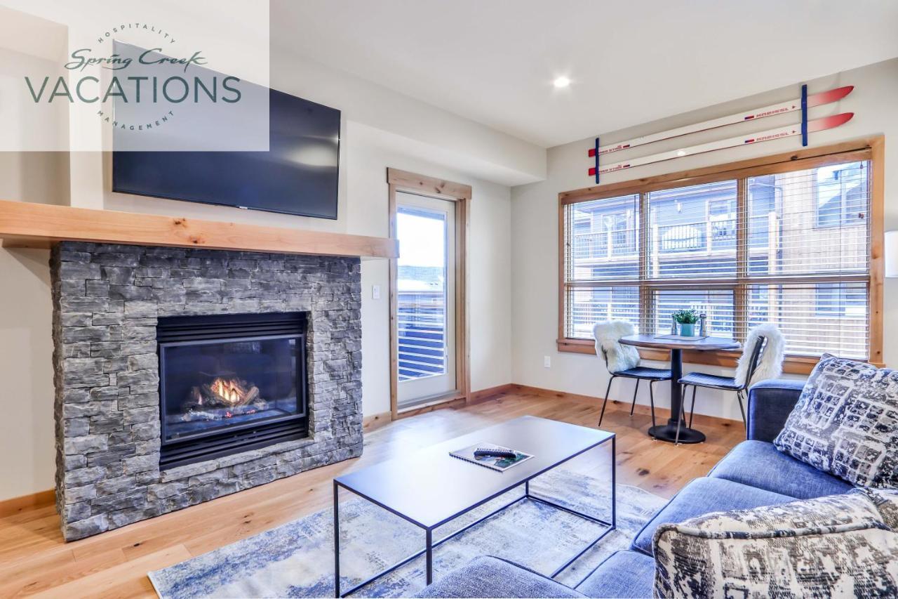 White Spruce Lodge By Spring Creek Vacations キャンモア 部屋 写真