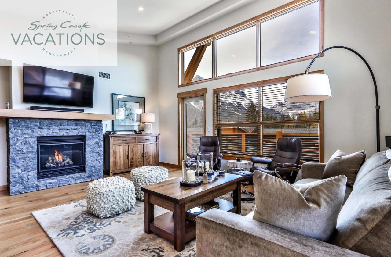 White Spruce Lodge By Spring Creek Vacations キャンモア 部屋 写真
