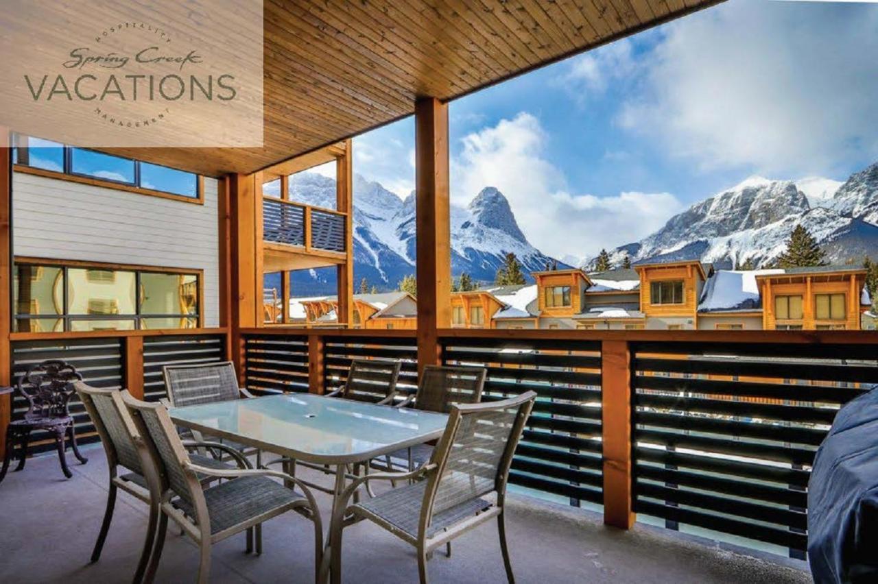 White Spruce Lodge By Spring Creek Vacations キャンモア 部屋 写真