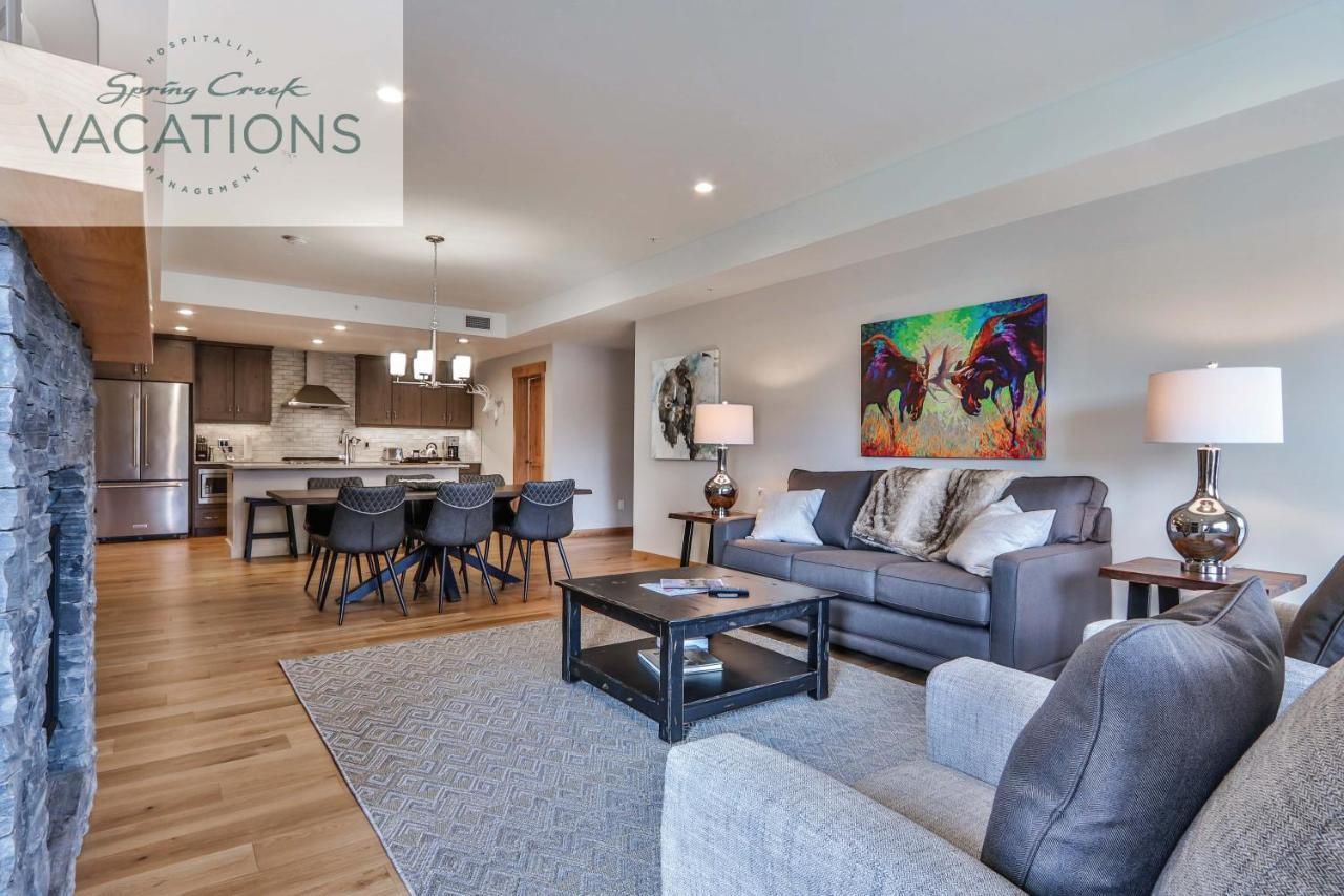 White Spruce Lodge By Spring Creek Vacations キャンモア 部屋 写真