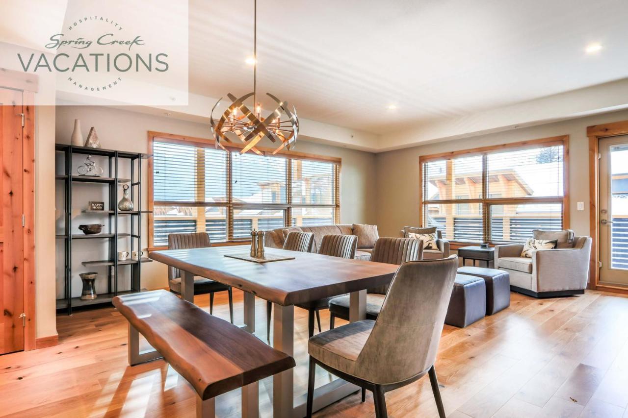 White Spruce Lodge By Spring Creek Vacations キャンモア 部屋 写真