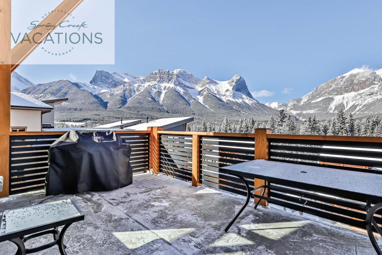 White Spruce Lodge By Spring Creek Vacations キャンモア 部屋 写真